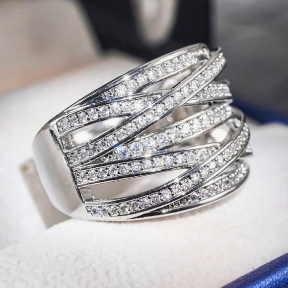 18k White Gold Diamond Ring Wide Ring Band - Picture 9 of 9